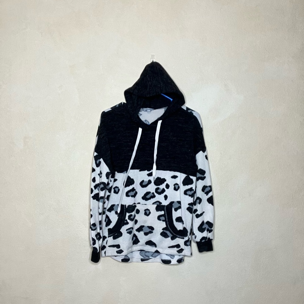 Black and White Leopard Print Men's Sweater